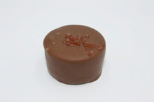 Load image into Gallery viewer, ChocoEve Milk Chocolate Caramel Cup with Hawaiian Sea Salt - 8 Piece Gift Box